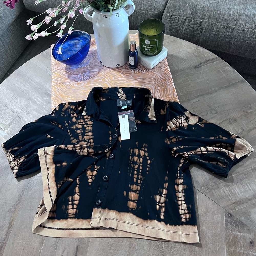 Anthropologie NWT Cropped Button-down TShirt